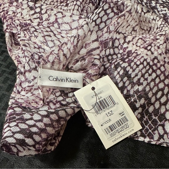 Calvin Klein Scarf Purple and Pink With Gray New With Tags - Picture 3 of 7